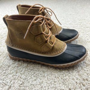 Sorel Out n About Boots Womens 8